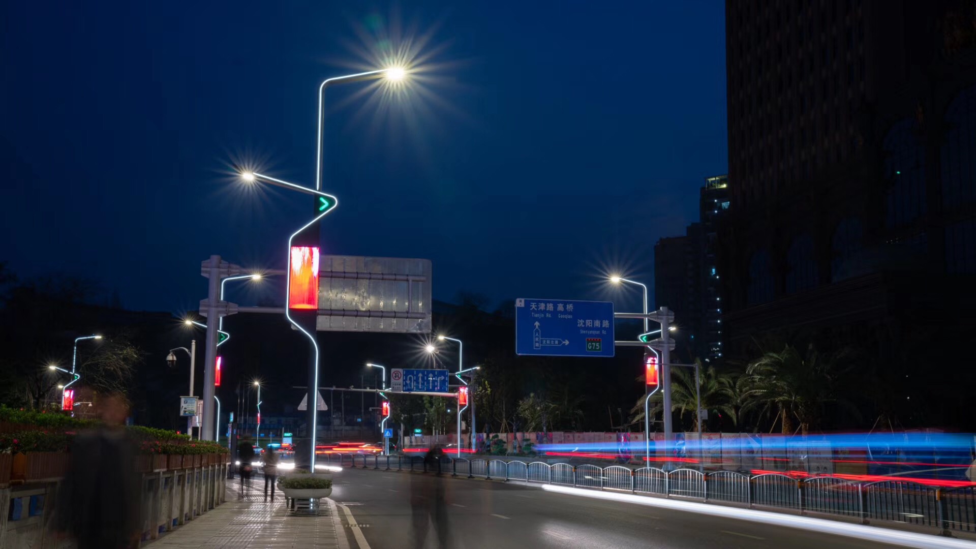 貴州遵義市人民路基于5G技術(shù)的智慧燈桿項目